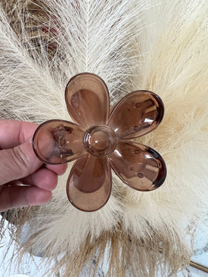 OVERSIZE MATTE FLOWER HAIR CLIPS